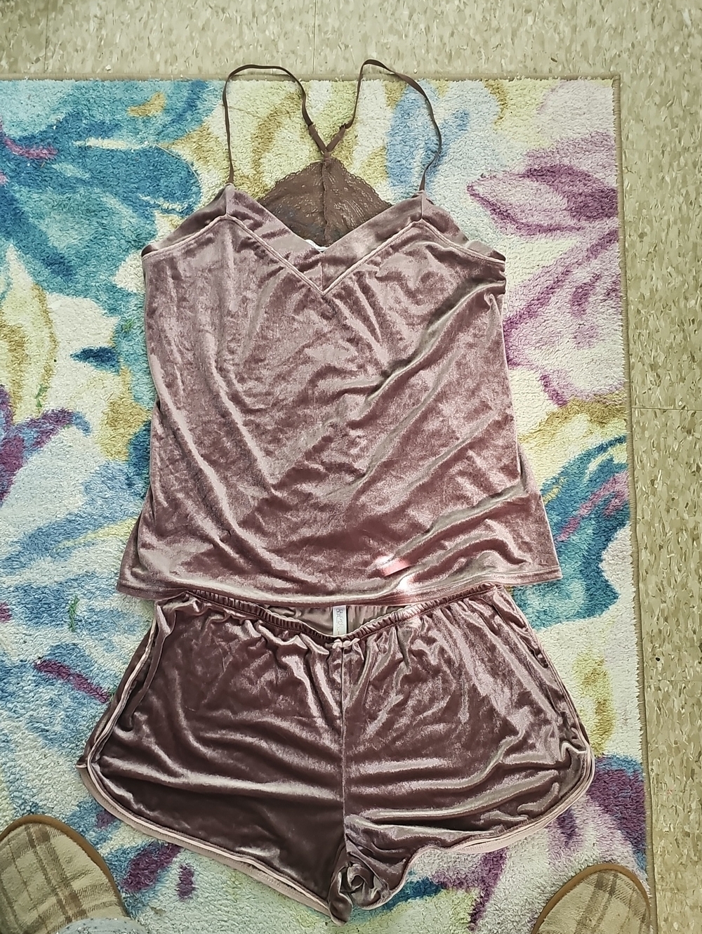 Gilligan & O'Malley Dusty Rose Velvet Lace Cami & Shorts Set Size M.